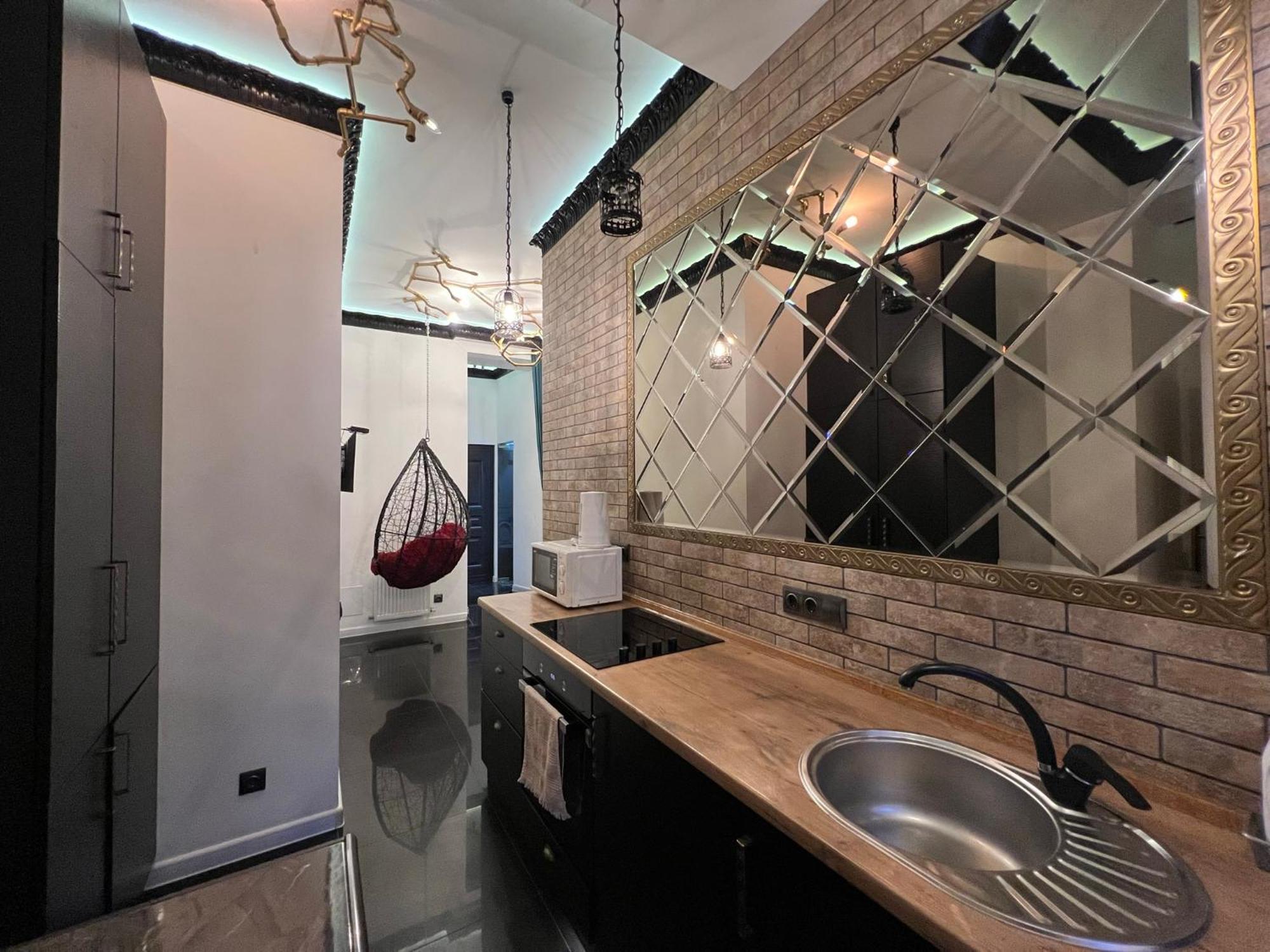 Center Apartment คีชีเนา ภายนอก รูปภาพ