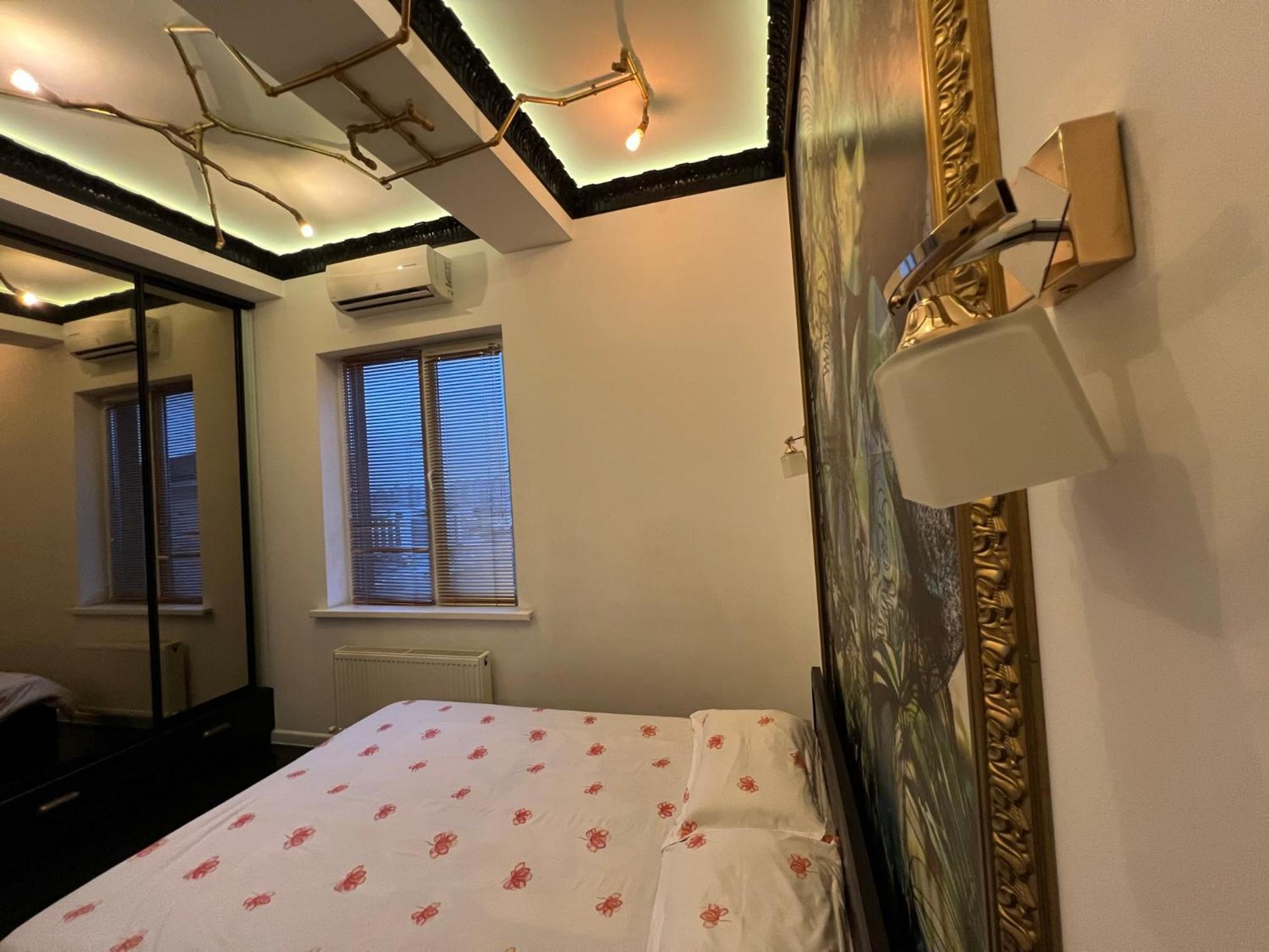 Center Apartment คีชีเนา ภายนอก รูปภาพ