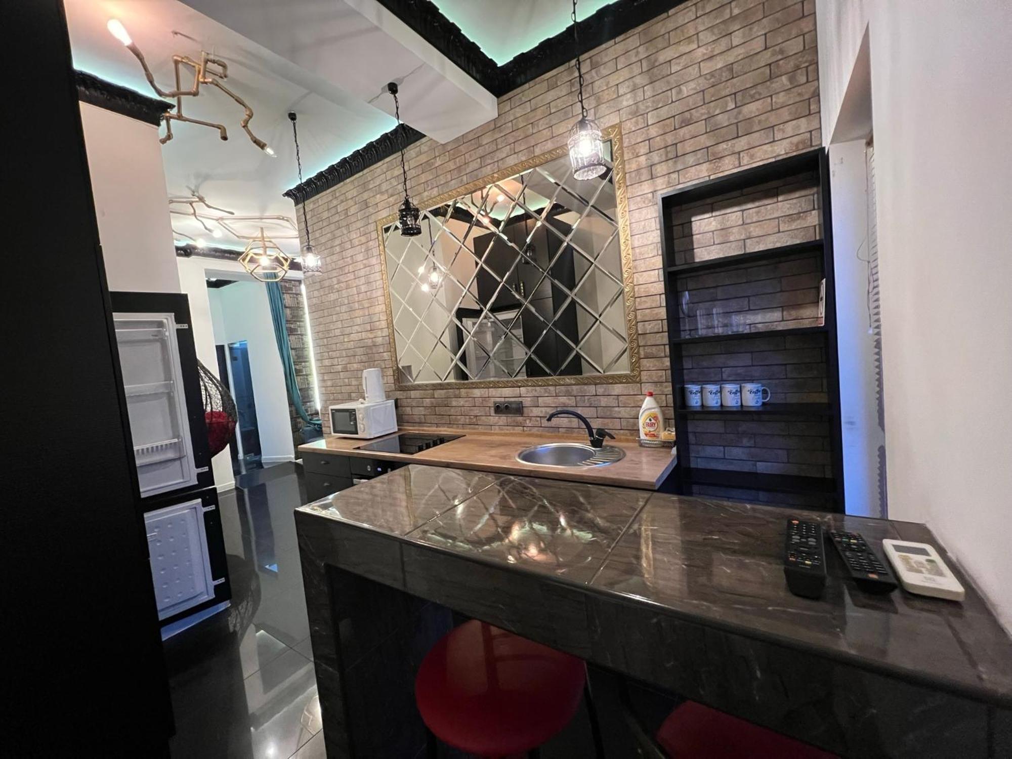 Center Apartment คีชีเนา ภายนอก รูปภาพ