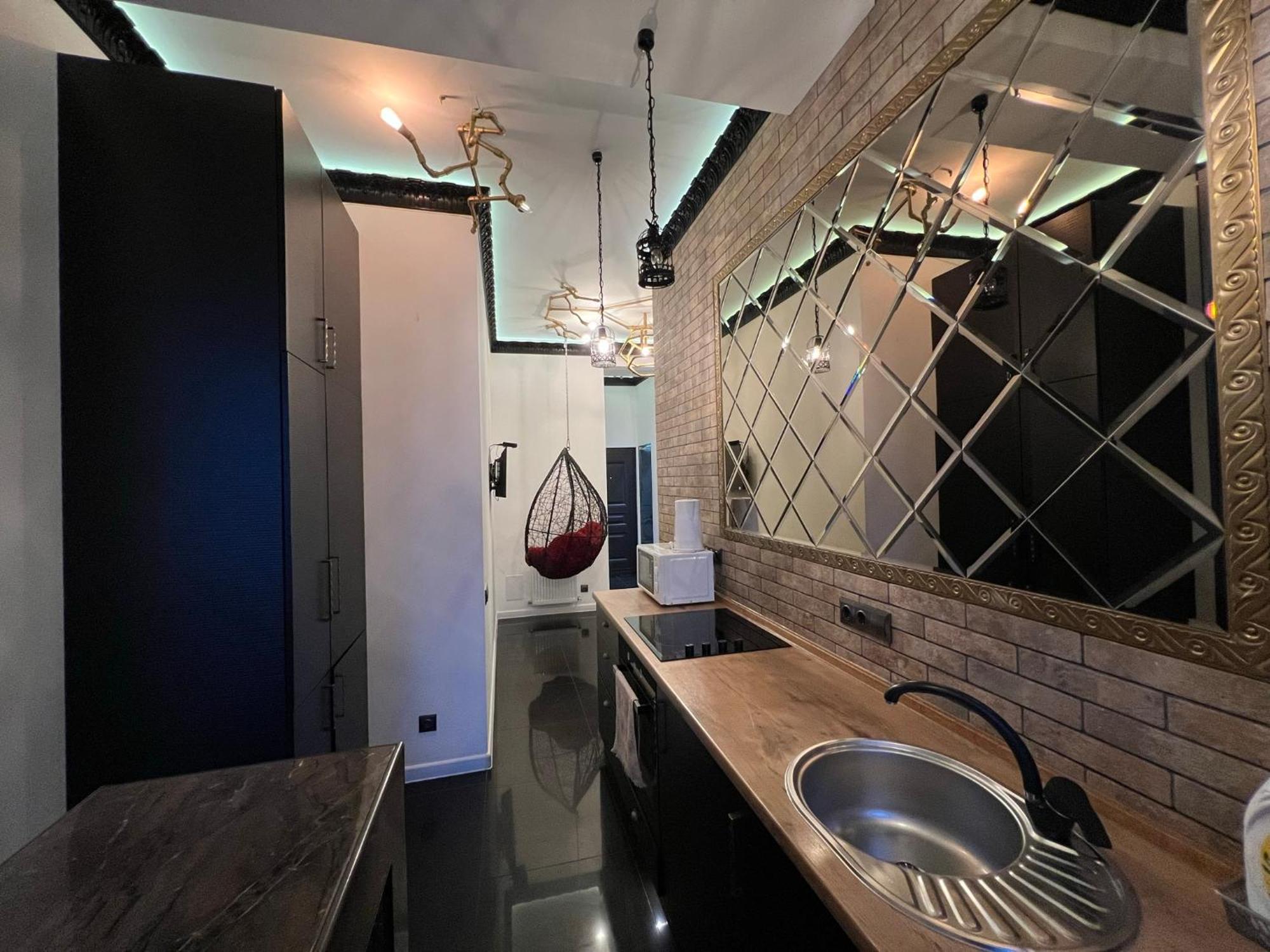 Center Apartment คีชีเนา ภายนอก รูปภาพ